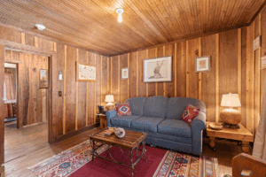 glen_choga_Lodge_Nantahala_NC_Hotel_Nantahala_Suite 5 - Glen Choga Lodge image of hotel room at glen choga lodge in nantahala north carolina - Nantahla Suite