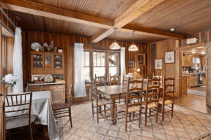 glen_choga_Lodge_Nantahala_NC_Lodge 7 - Glen Choga Lodge Image of dining room at glen choga lodge
