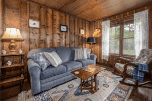 glen_choga_Lodge_Nantahala_NC_Hotel_hummingbird_Suite 3 - Glen Choga Lodge image of hotel room at glen choga lodge in nantahala north carolina - Hummingbird Suite